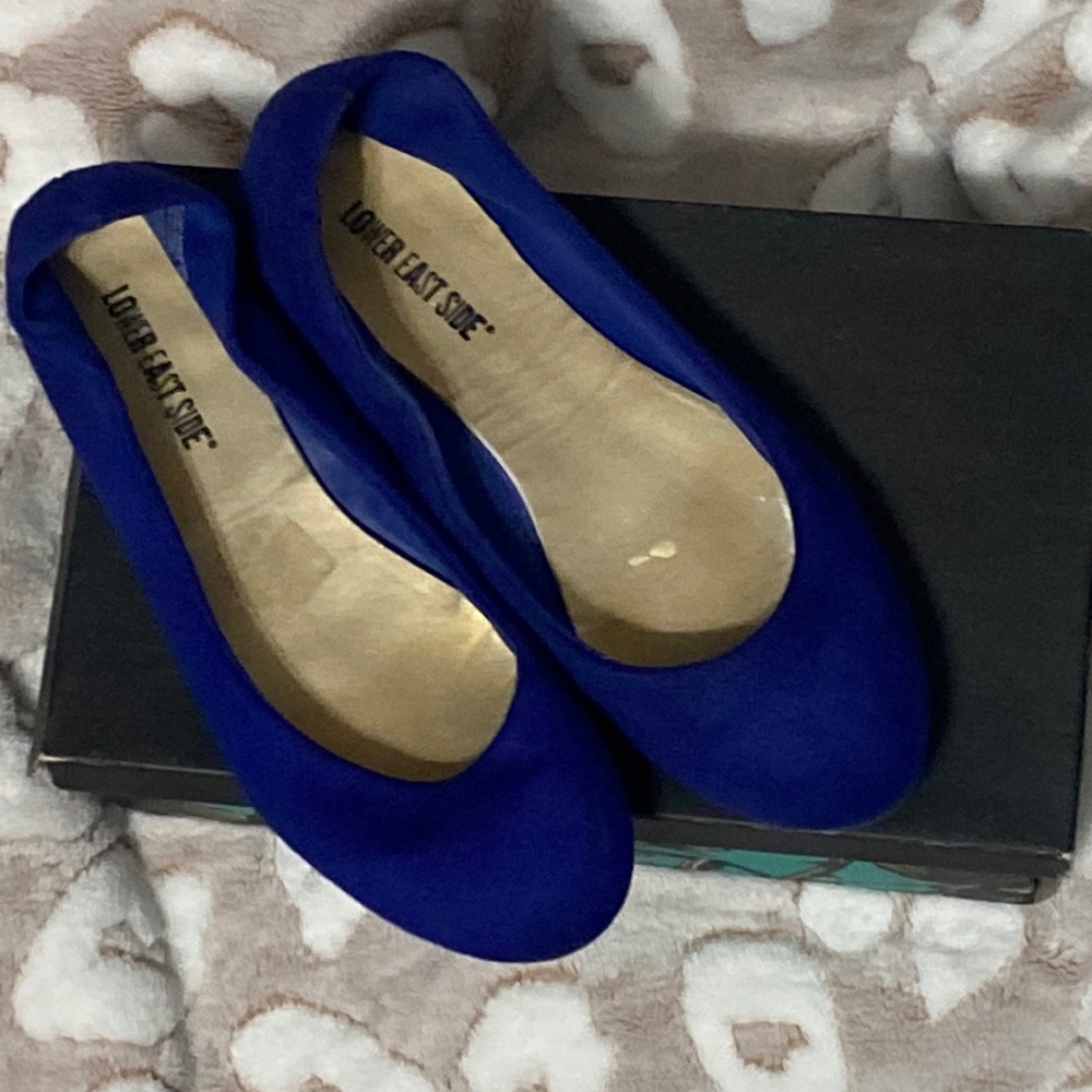 LOWER EAST SIDE blue velvet flats